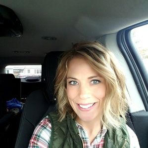 Meet your Posher, Ashley